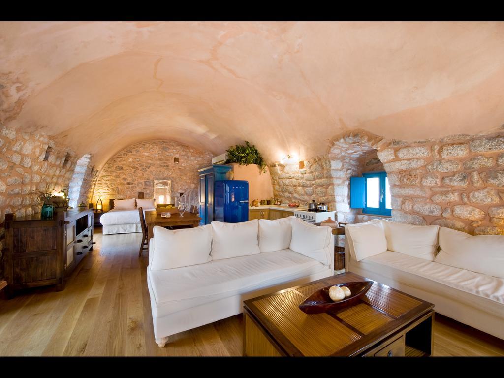 Pírgos Dhiroú Arapakis Historic Castle 아파트 호텔 객실 사진