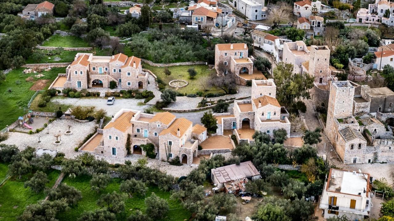 Pírgos Dhiroú Arapakis Historic Castle 아파트 호텔 외부 사진