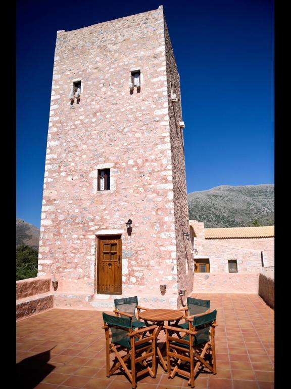 Pírgos Dhiroú Arapakis Historic Castle 아파트 호텔 외부 사진