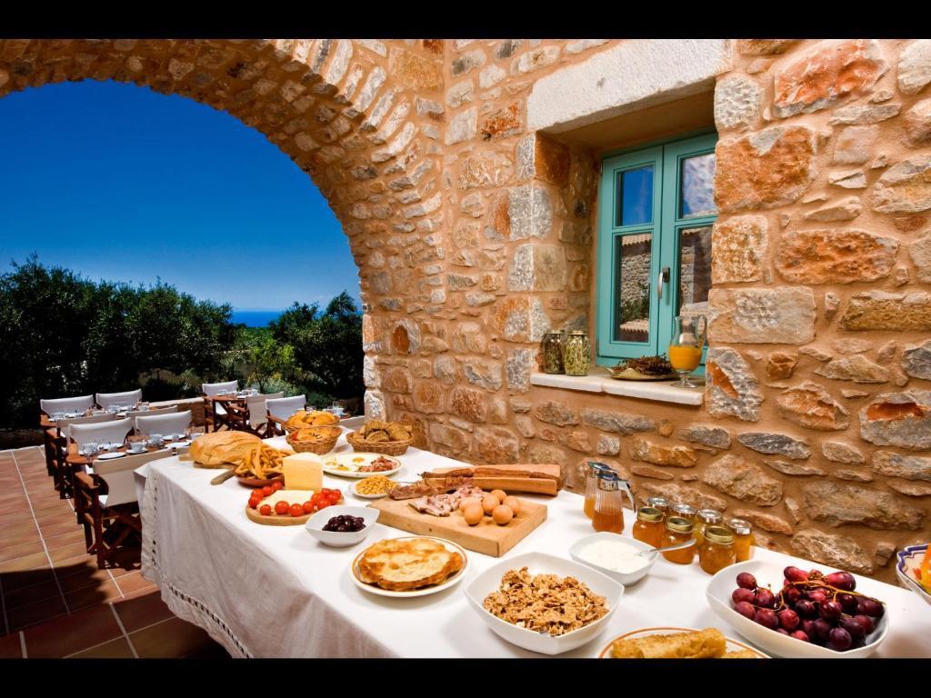 Pírgos Dhiroú Arapakis Historic Castle 아파트 호텔 외부 사진