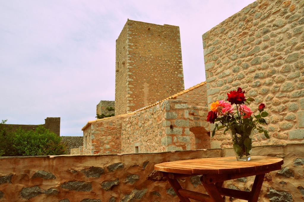 Pírgos Dhiroú Arapakis Historic Castle 아파트 호텔 외부 사진