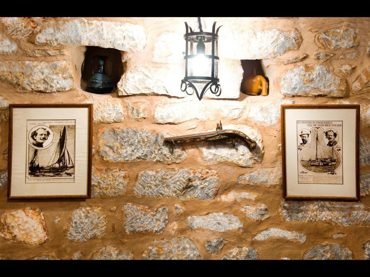 Pírgos Dhiroú Arapakis Historic Castle 아파트 호텔 외부 사진